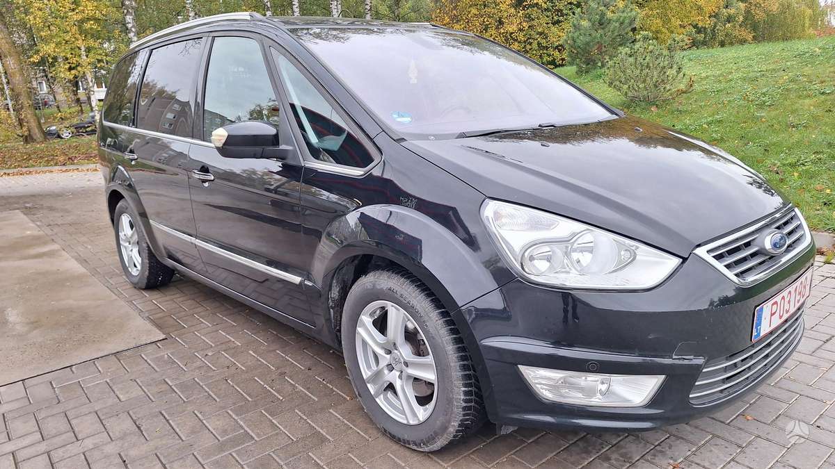 Ford Galaxy 2011 — photo 20