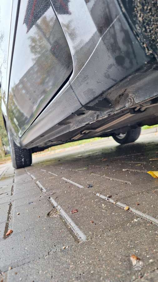 Ford Galaxy 2011 — photo 22