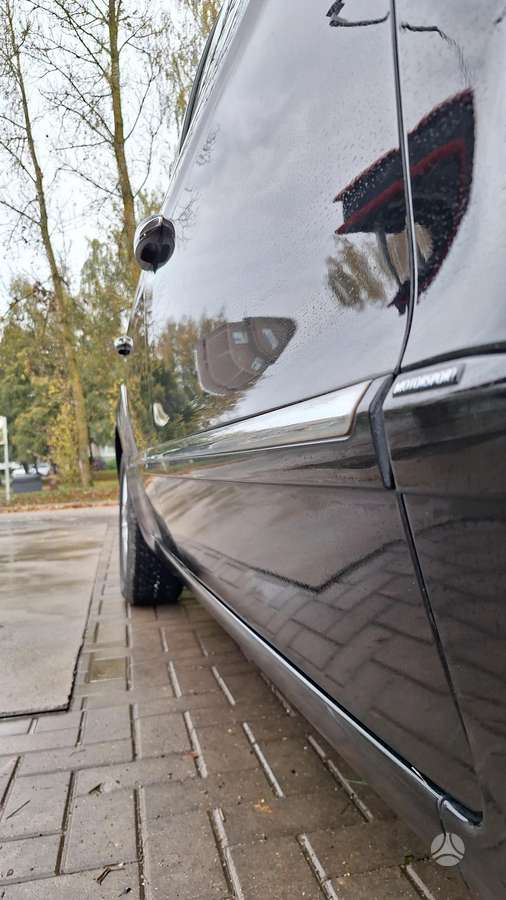 Ford Galaxy 2011 — photo 23
