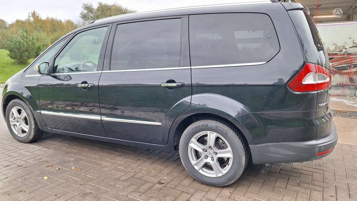 Ford Galaxy 2011 — photo 6