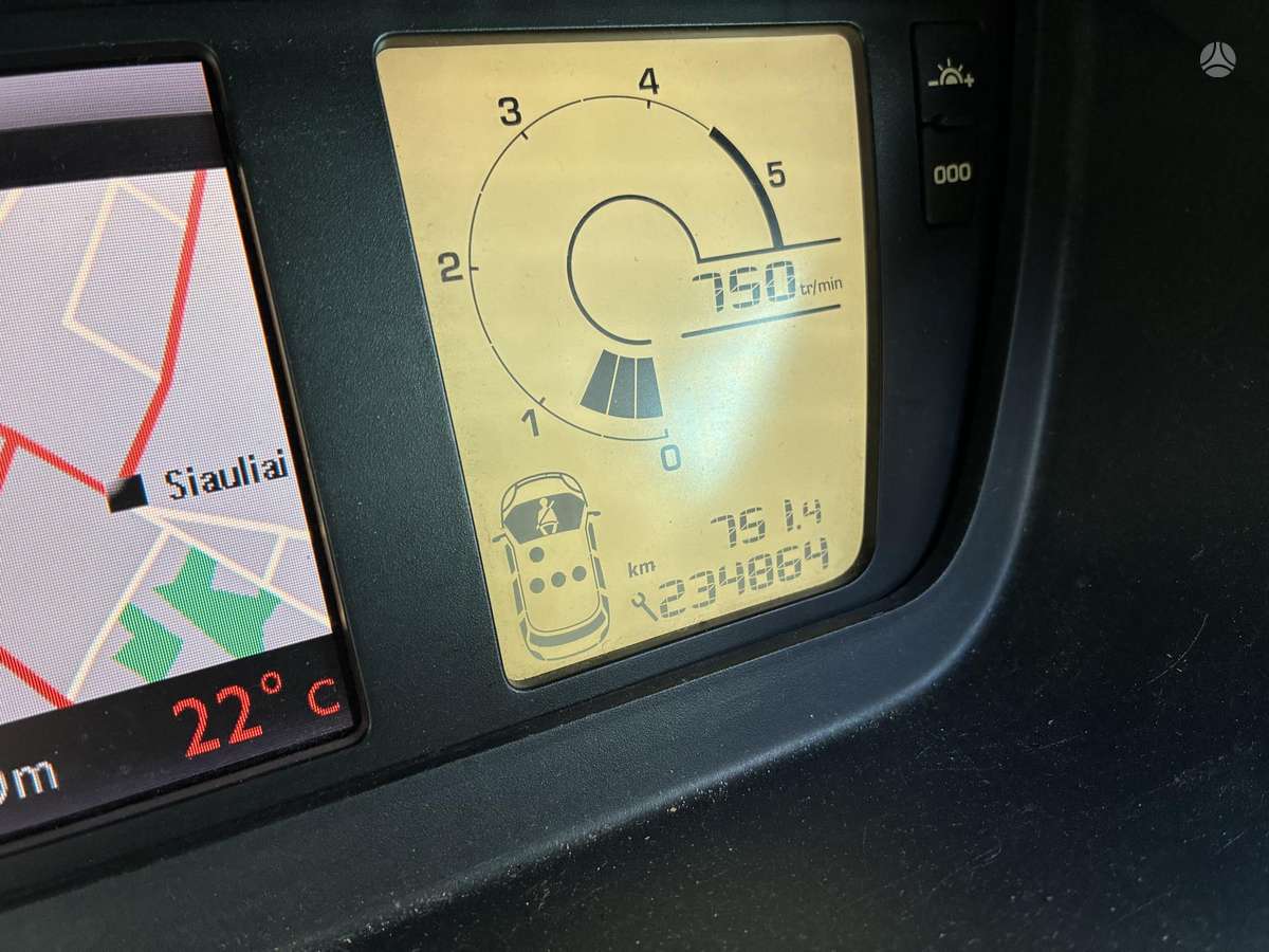 Citroen Grand 2011 — photo 18