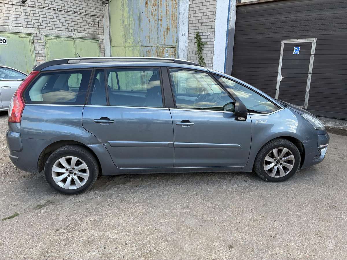 Citroen Grand 2011 — photo 6