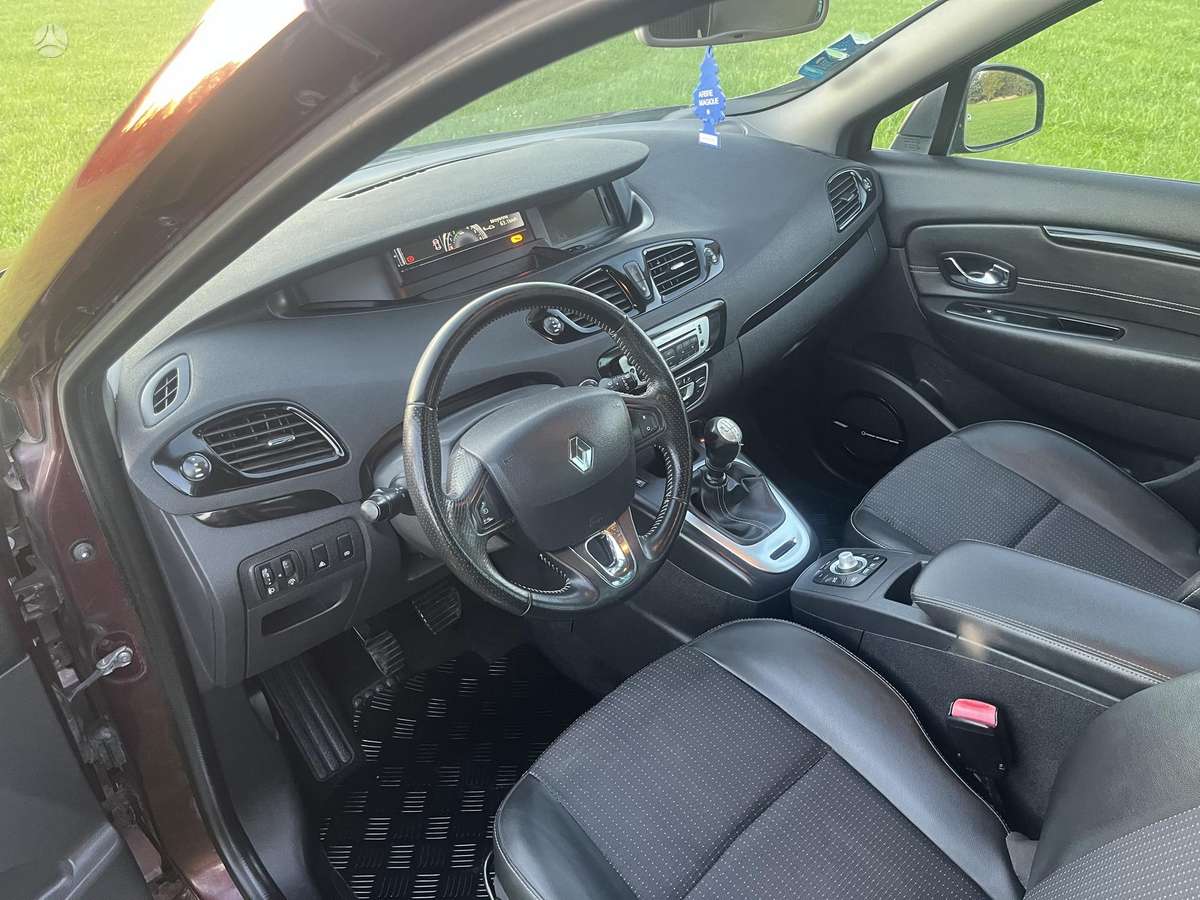Renault Grand 2014 — photo 10