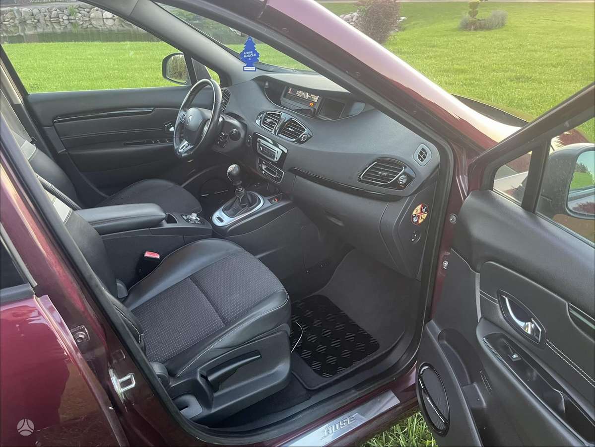 Renault Grand 2014 — photo 11