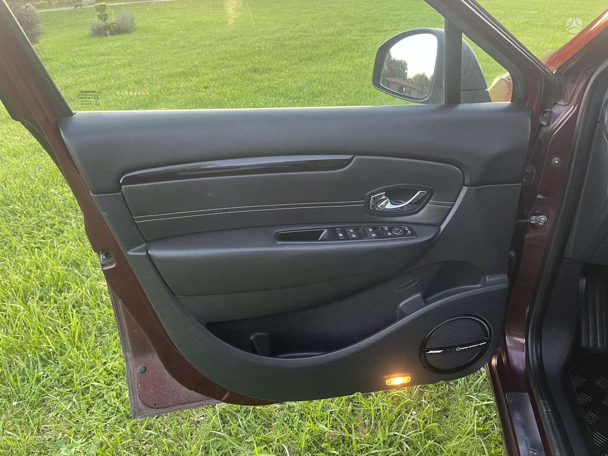 Renault Grand 2014 — photo 19
