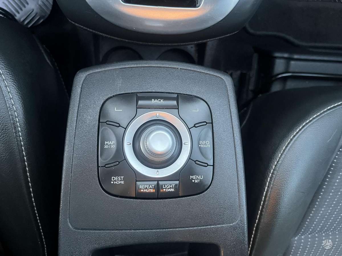 Renault Grand 2014 — photo 21