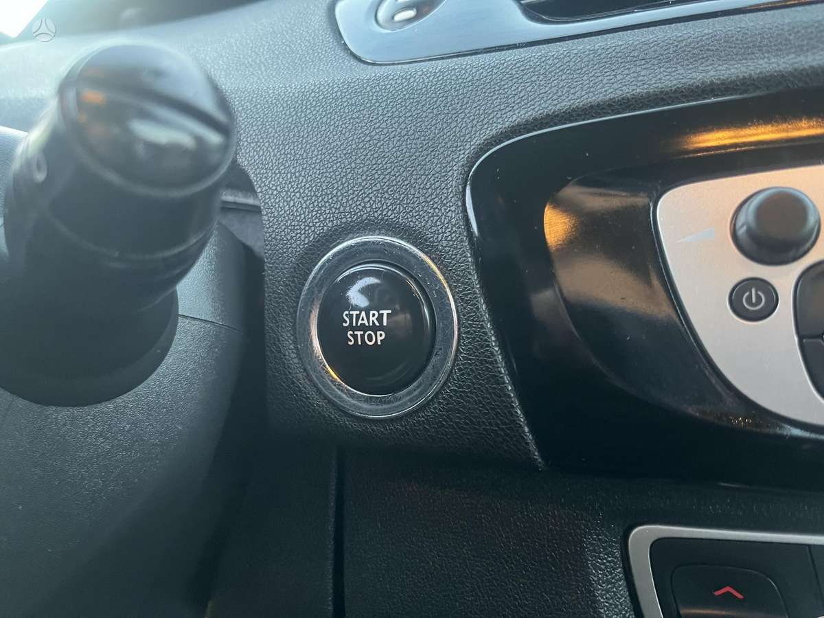 Renault Grand 2014 — photo 23