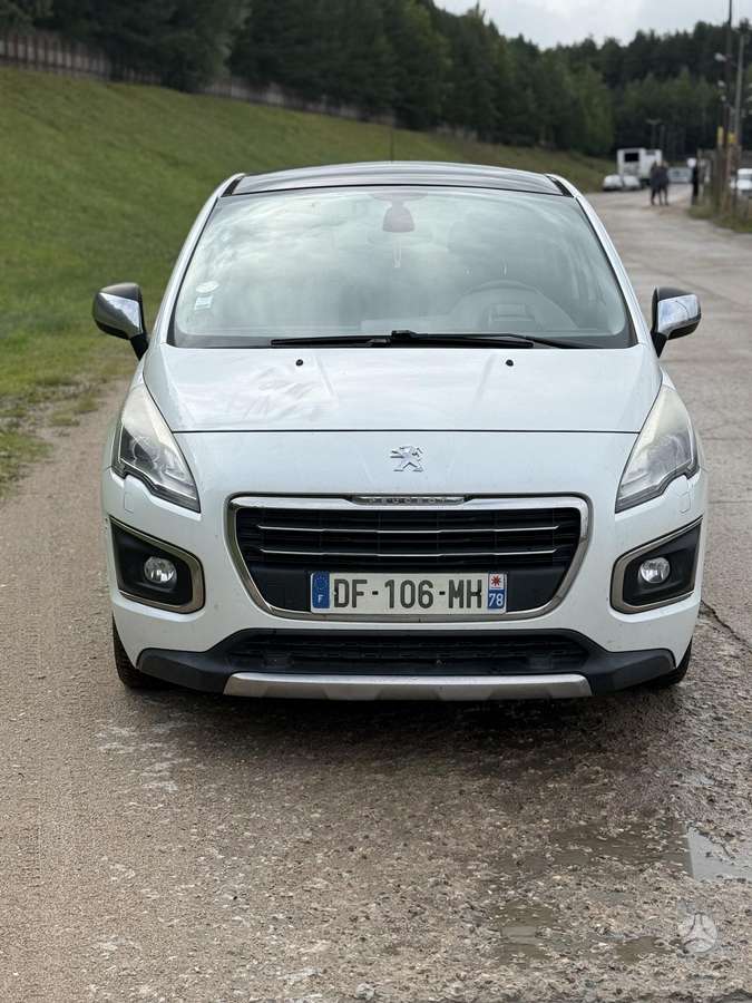 Peugeot 3008 2014 — rear view