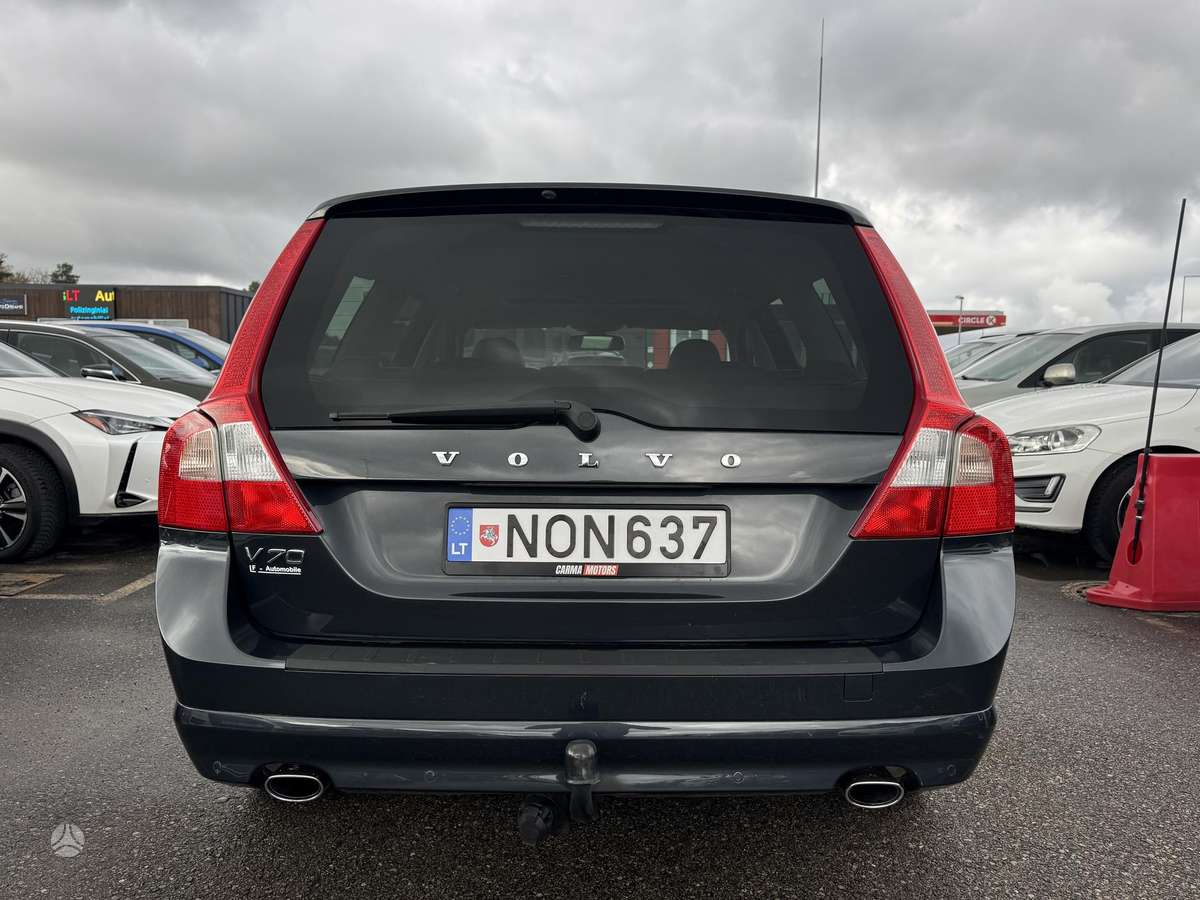 Volvo V70 2011 — photo 10