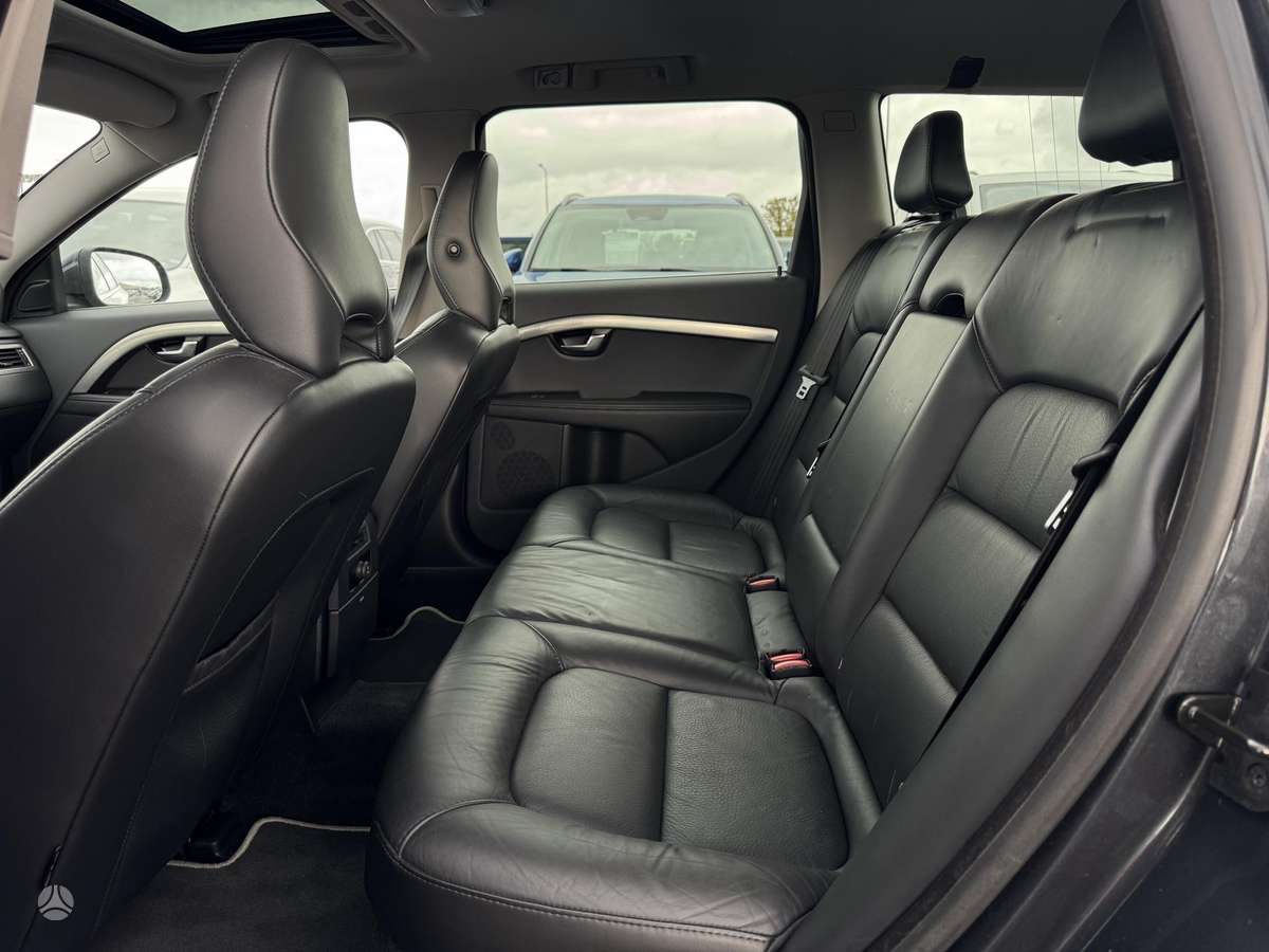 Volvo V70 2011 — photo 20