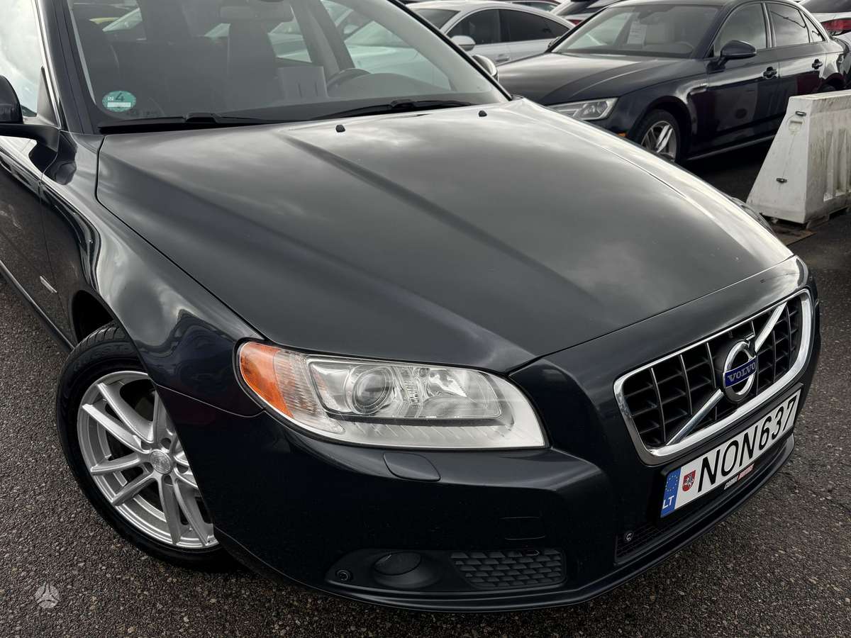 Volvo V70 2011 — photo 7