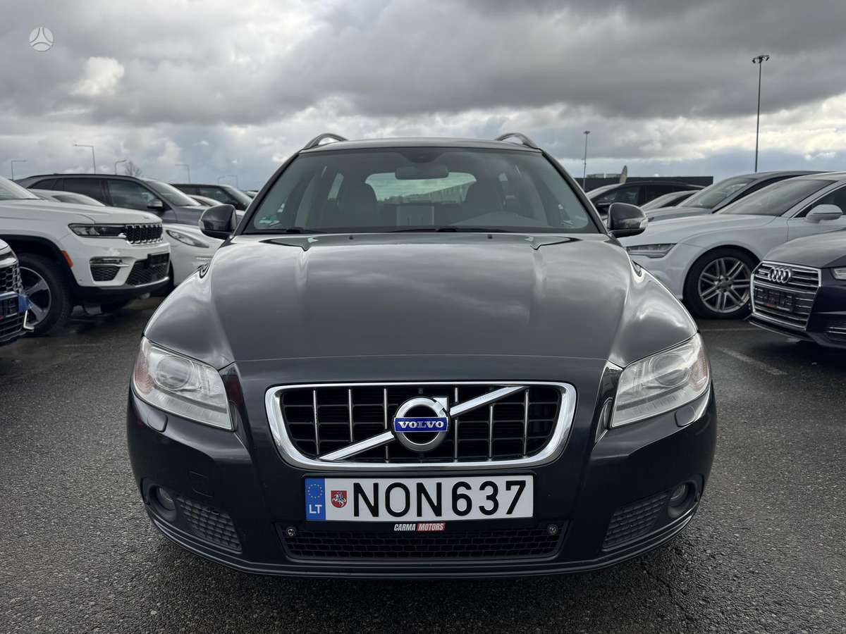 Volvo V70 2011 — photo 9