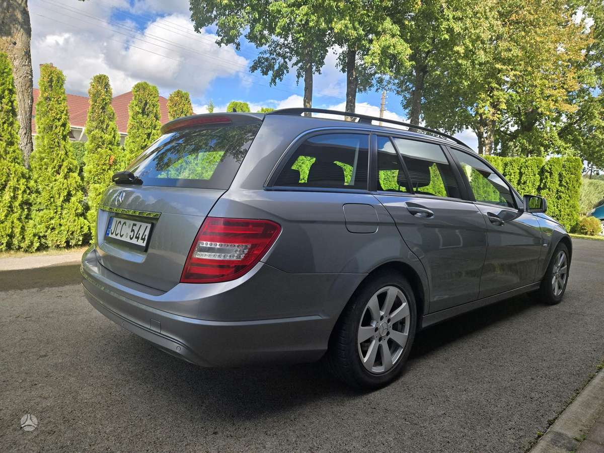 Mercedes-Benz C200 2012 — photo 5