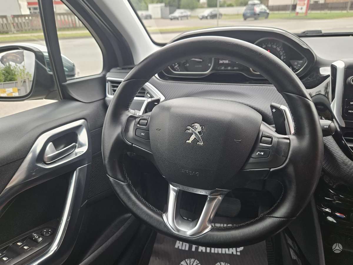 Peugeot 2008 2015 — фото 18