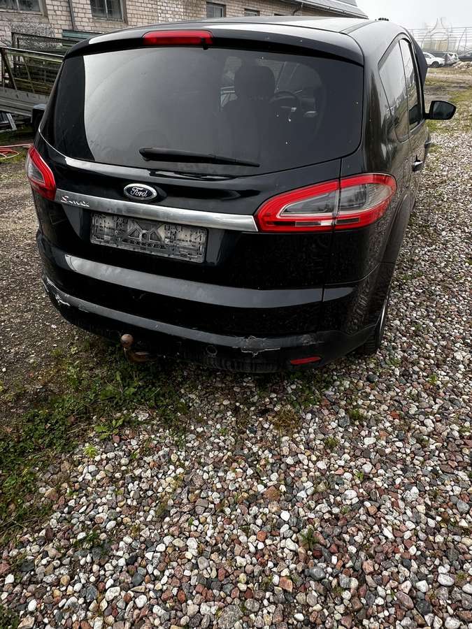 Ford S-MAX 2010 — interior