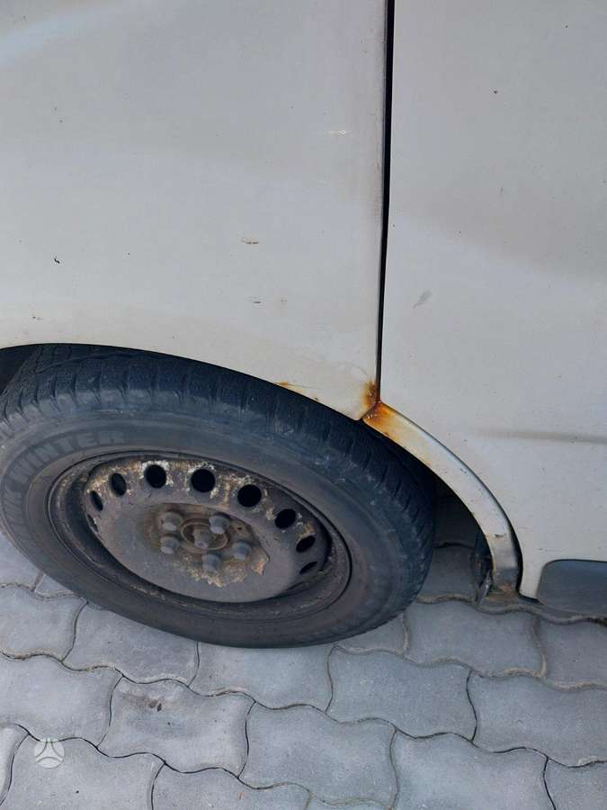 Renault Trafic 2007 — rear view