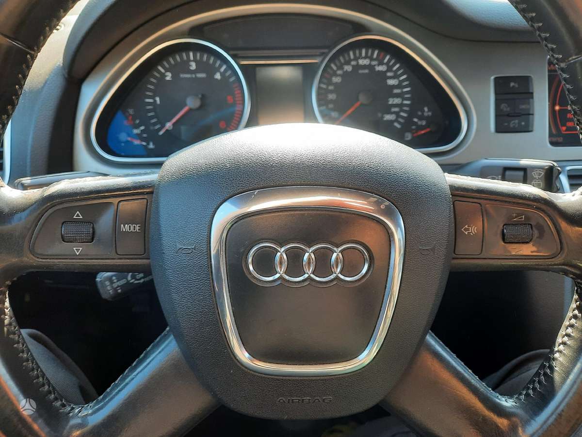 Audi Q7 2006 — фото 27