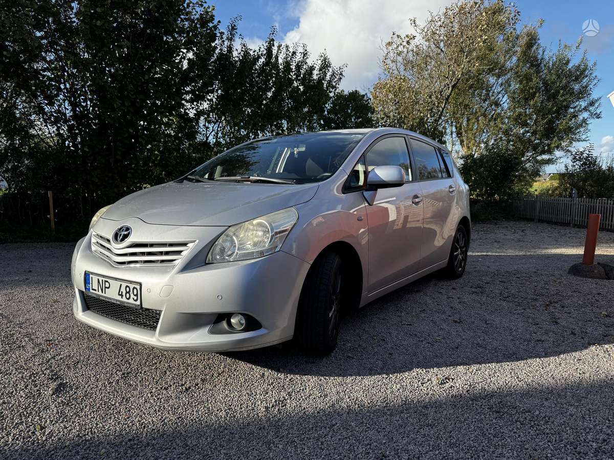 Toyota Verso 2010 — photo 5