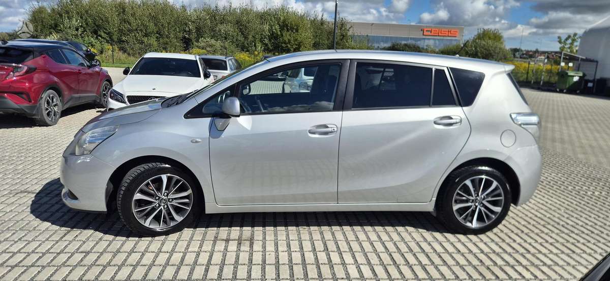 Toyota Verso 2013 — photo 7