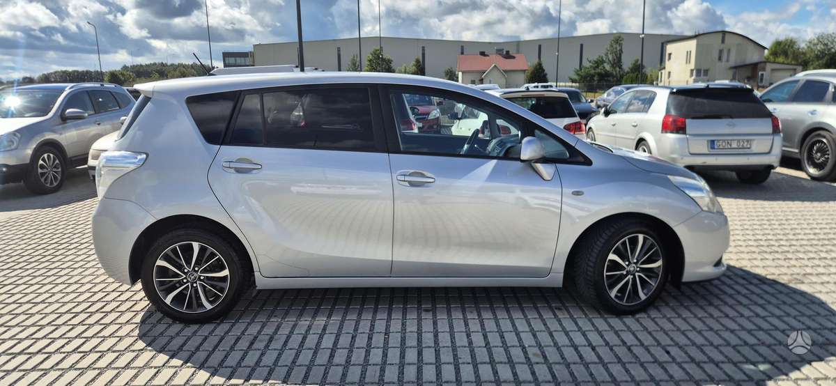 Toyota Verso 2013 — photo 8