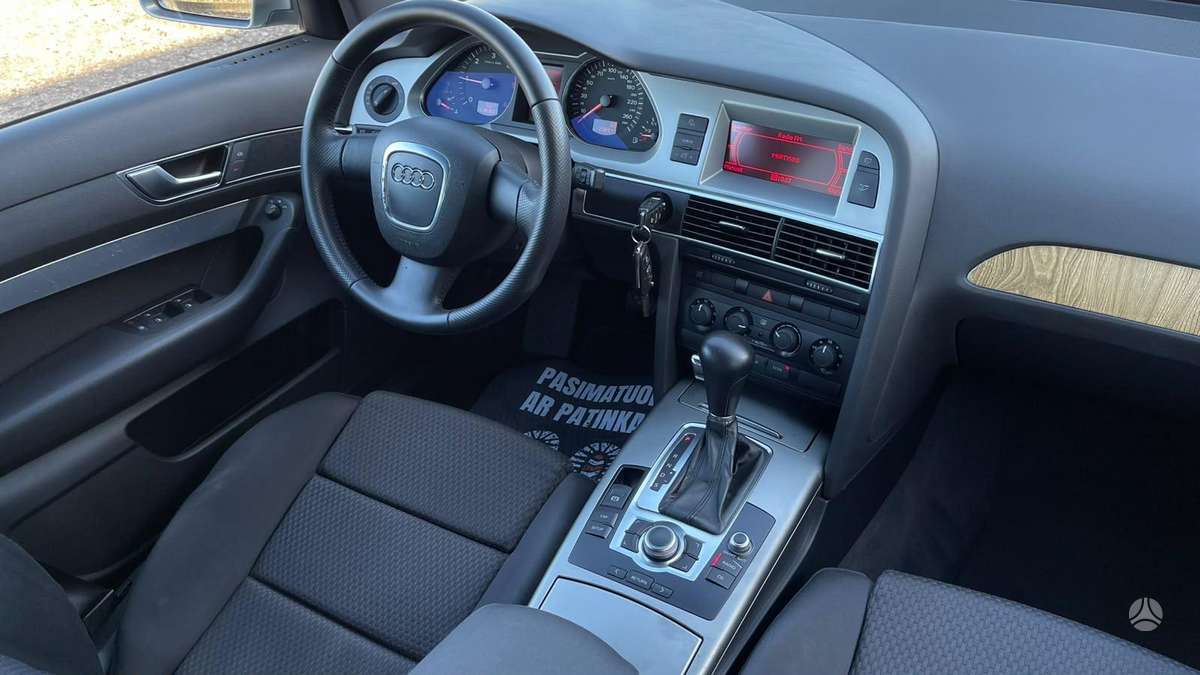 Audi A6 2008 — салон