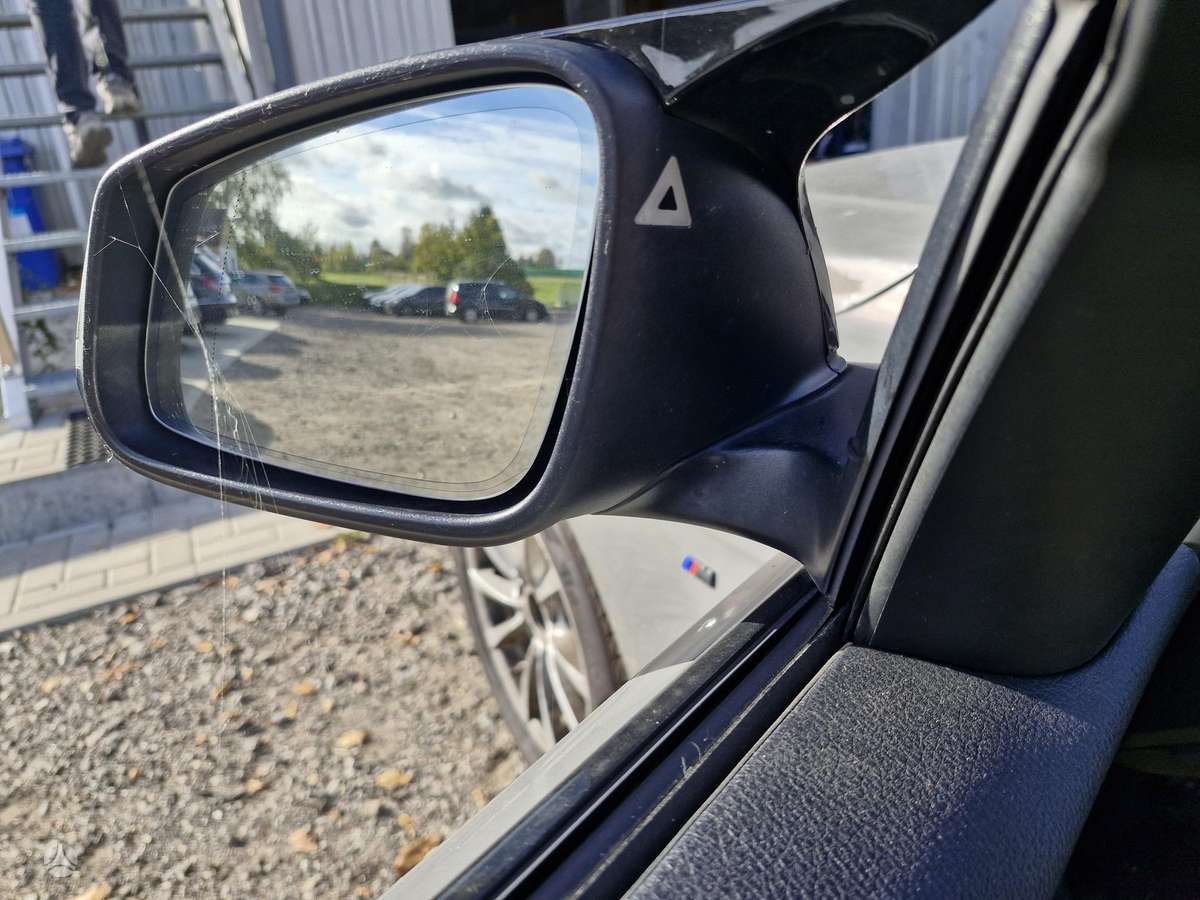 BMW 320 2013 — photo 18
