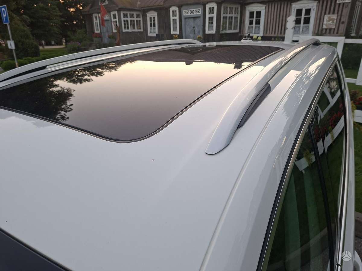 Volkswagen Sharan 2011 — photo 13