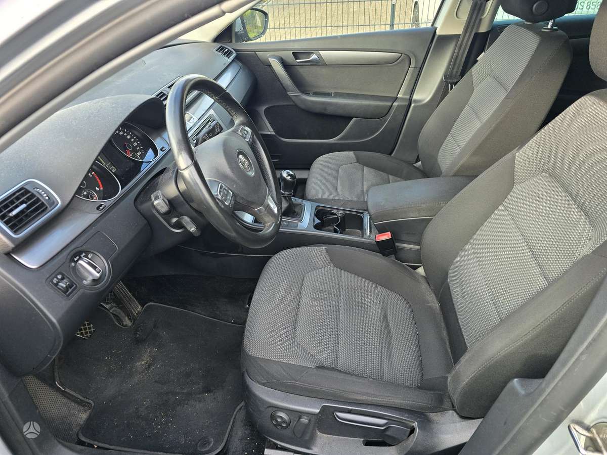 Volkswagen Passat 2012 — photo 6