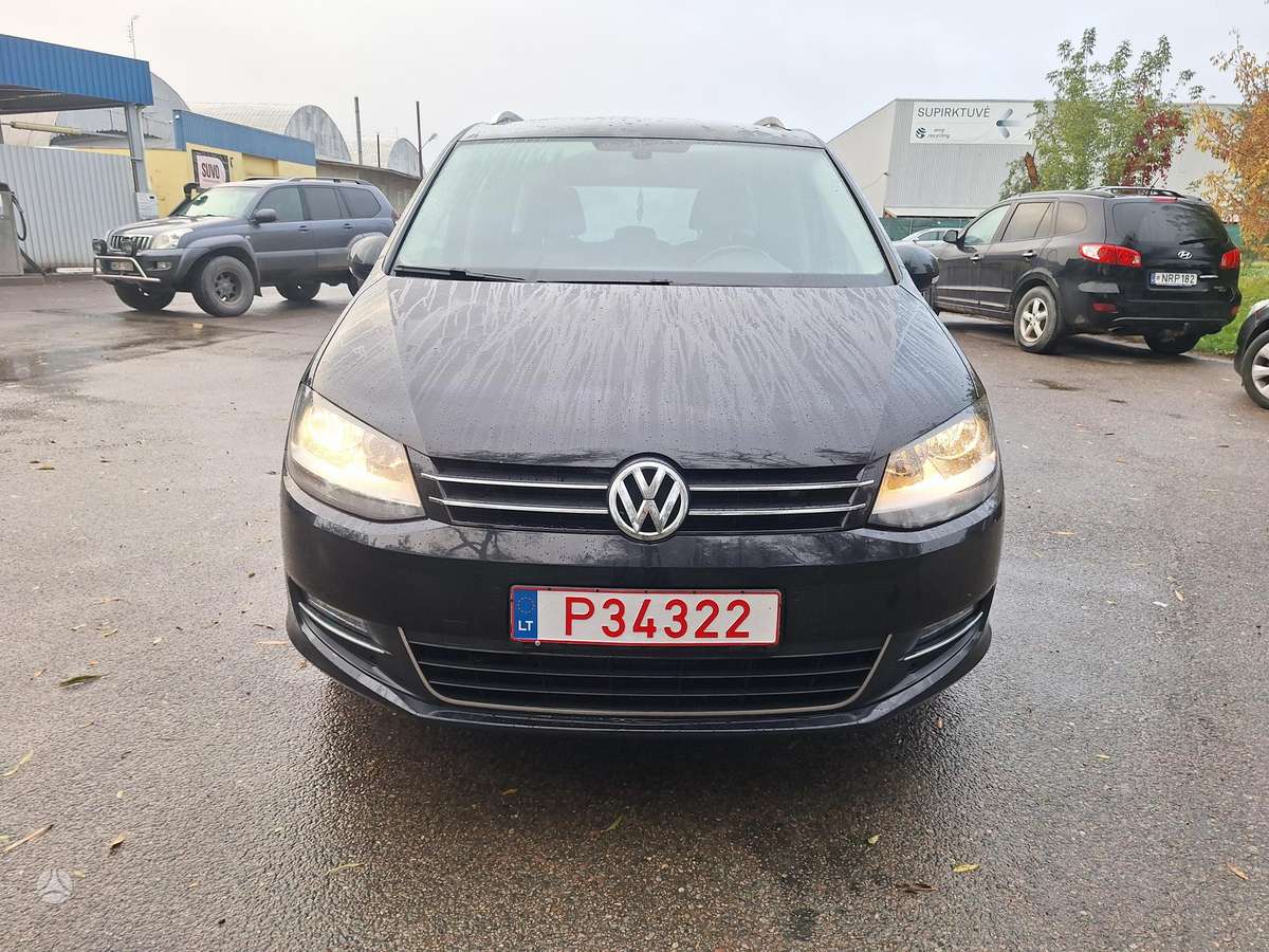 Volkswagen Sharan 2011 — interior