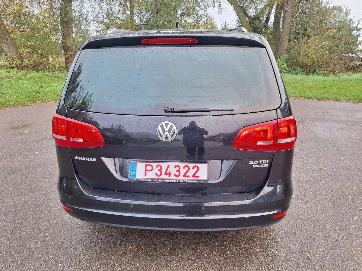 Volkswagen Sharan 2011 — photo 8