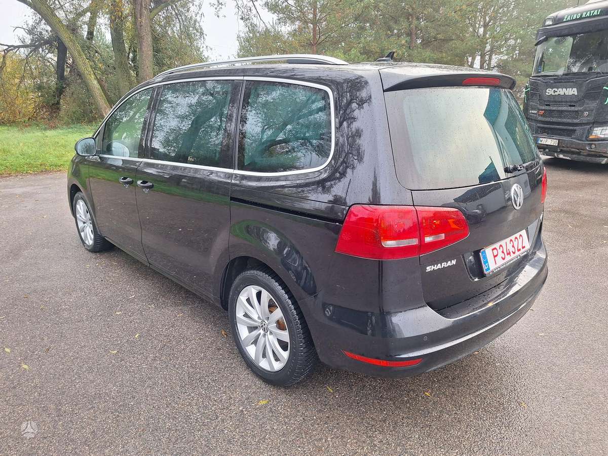 Volkswagen Sharan 2011 — photo 9
