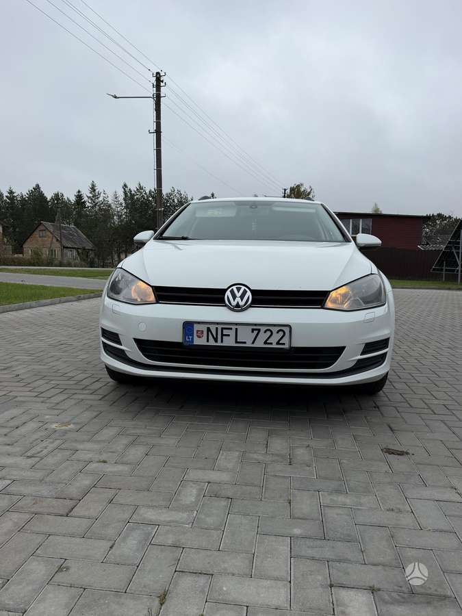 Volkswagen Golf 2014 — вигляд ззаду