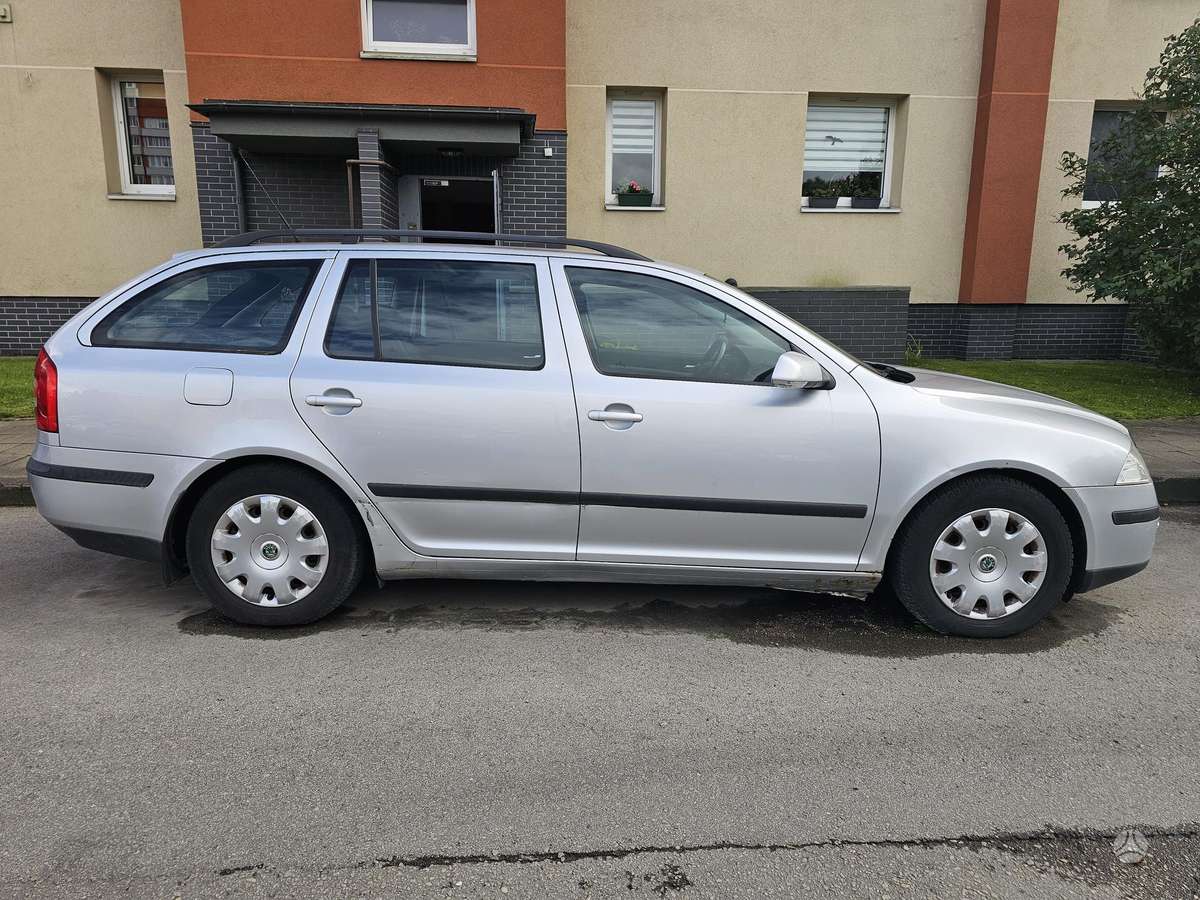 Skoda Octavia 2008 — салон