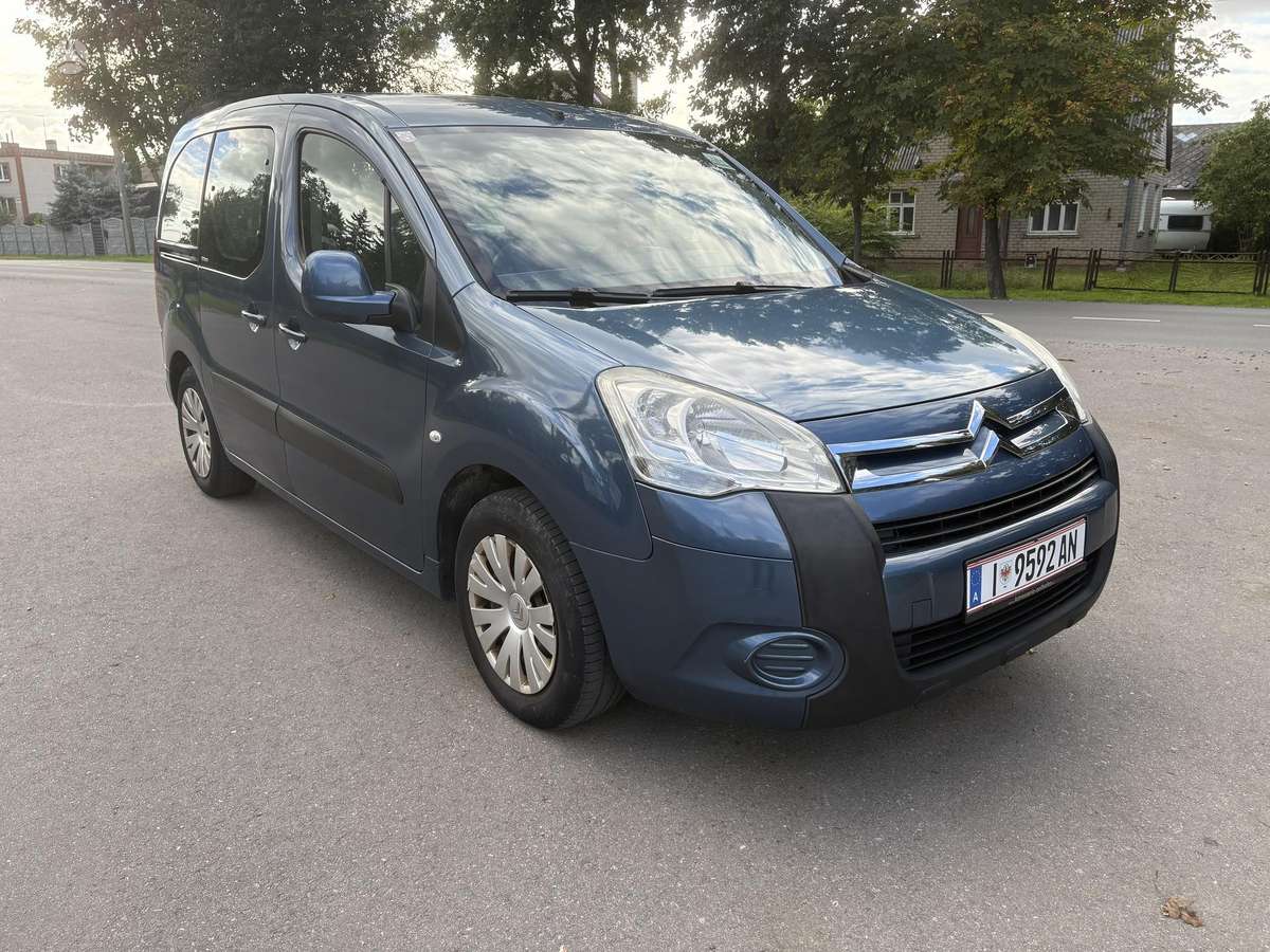 Citroen Berlingo 2012 — вигляд ззаду