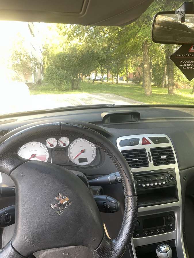 Peugeot 307 2007 — салон