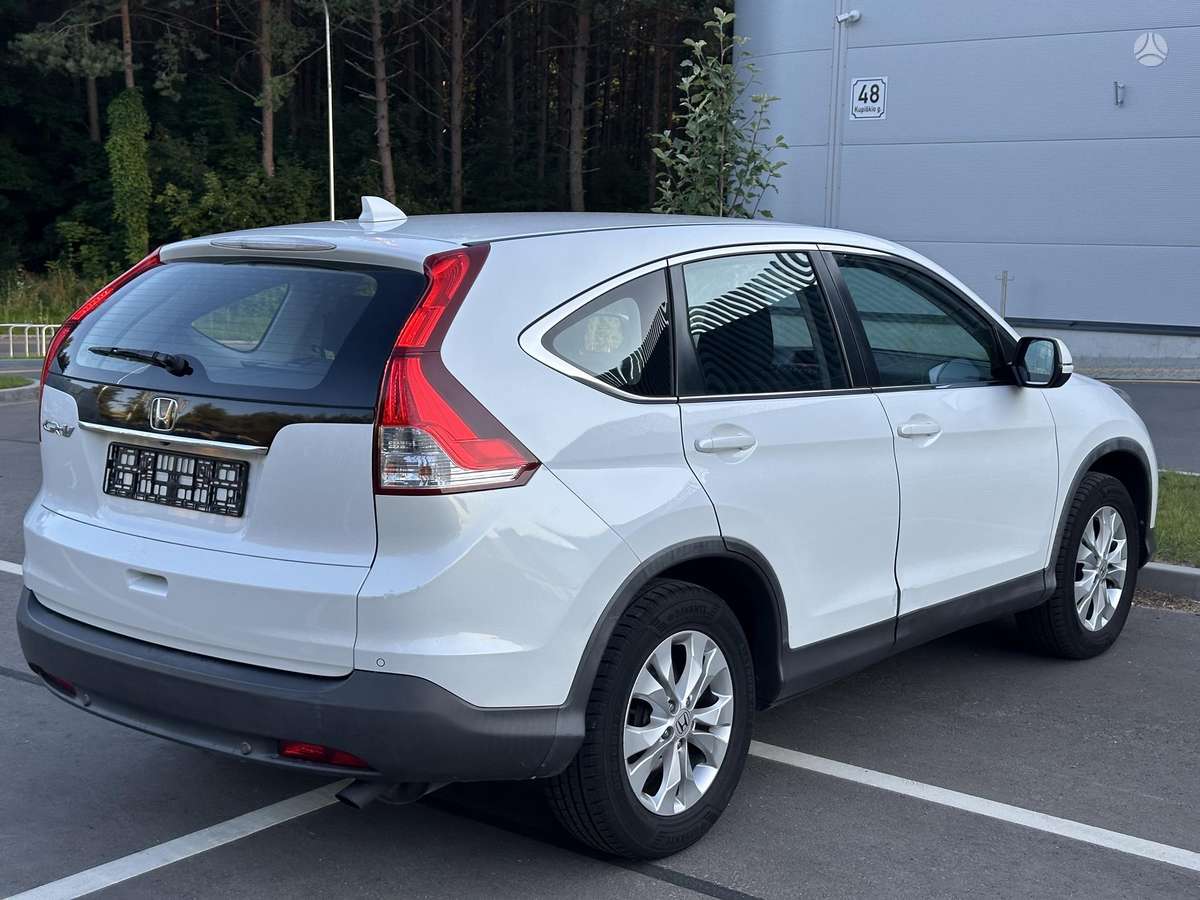 Honda CR-V 2014 — engine 1597 cm³, 120 HP (88kW)