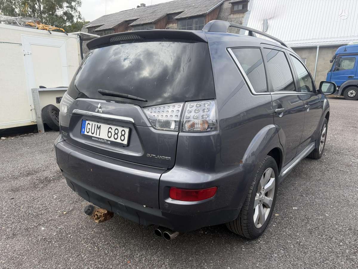 Mitsubishi Outlander 2010 — engine 2179 cm³, 156 HP (115kW)