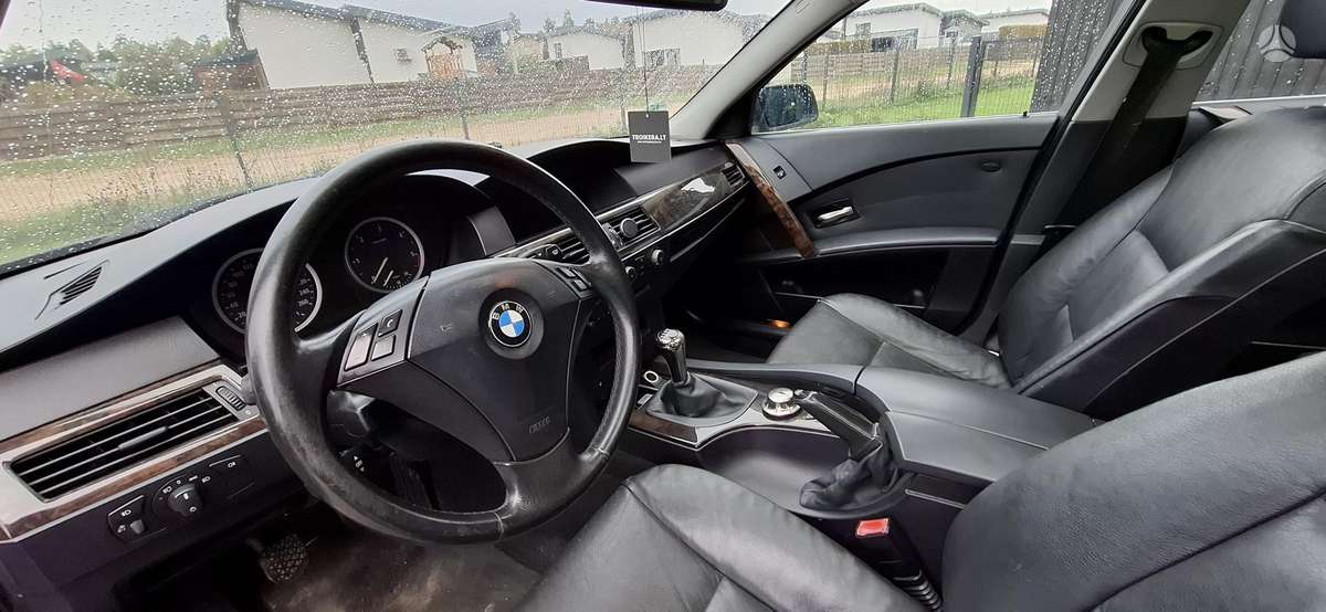 BMW 525 2004 — photo 12