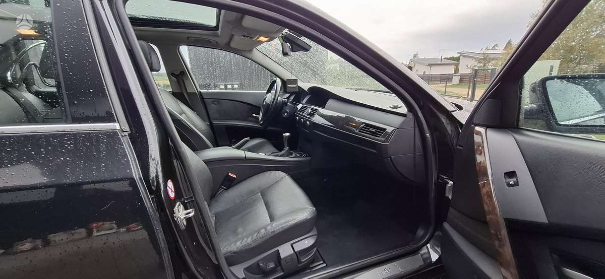 BMW 525 2004 — photo 9