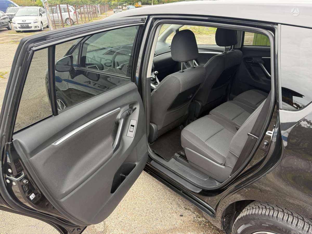 Toyota Verso 2014 — photo 10