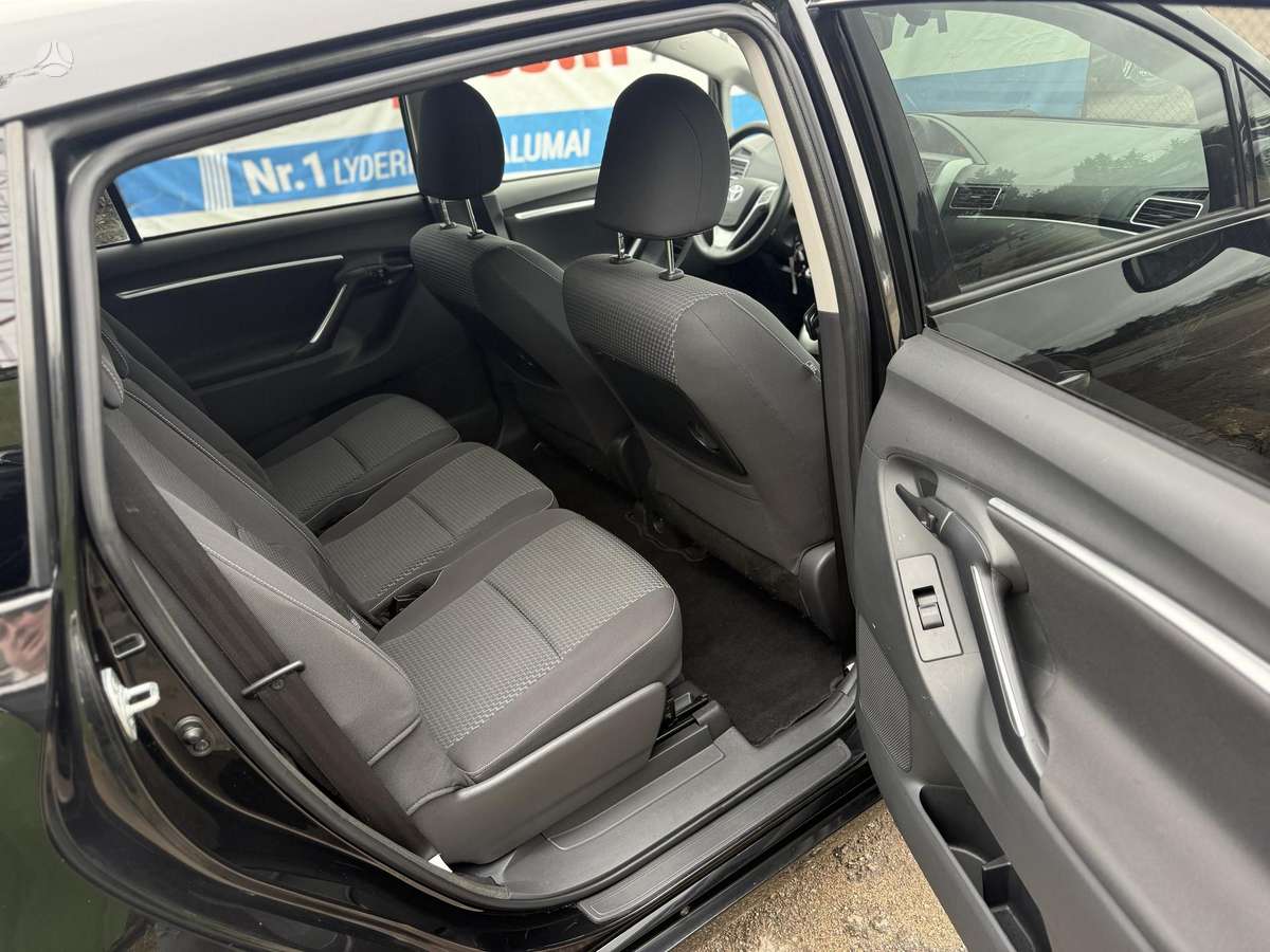 Toyota Verso 2014 — photo 12