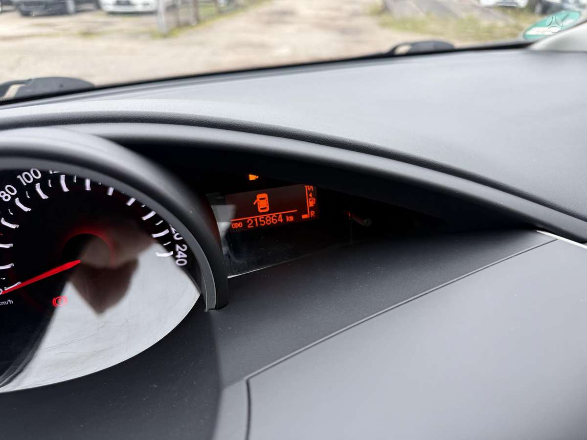 Toyota Verso 2014 — photo 17