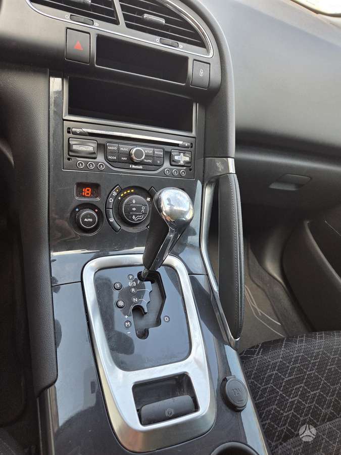 Peugeot 3008 2015 — photo 20