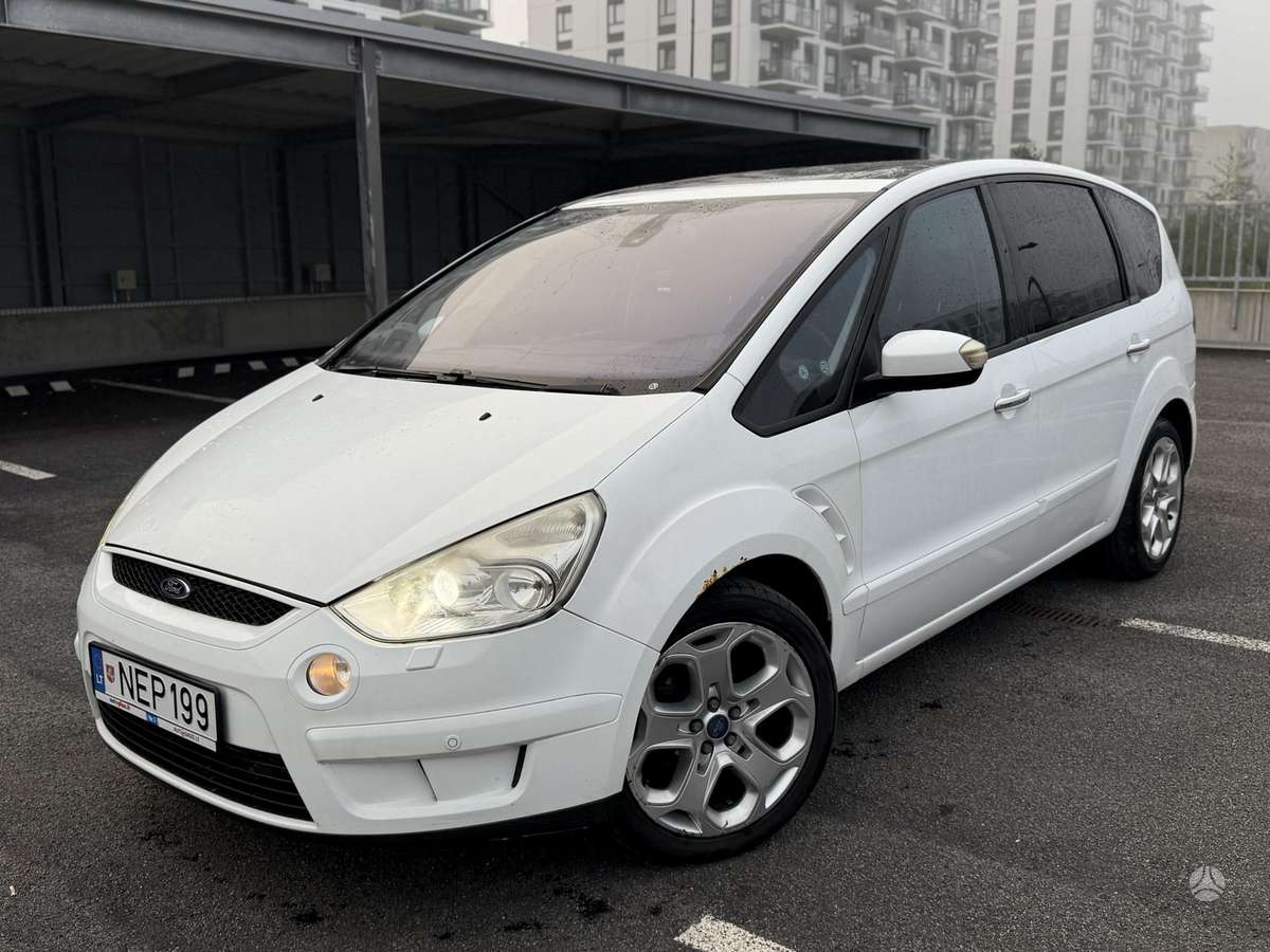 Ford S-MAX 2008 — rear view