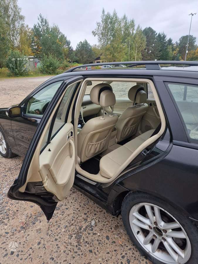 Mercedes-Benz C220 2005 — photo 5