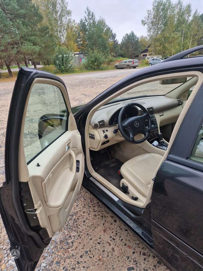 Mercedes-Benz C220 2005 — photo 6