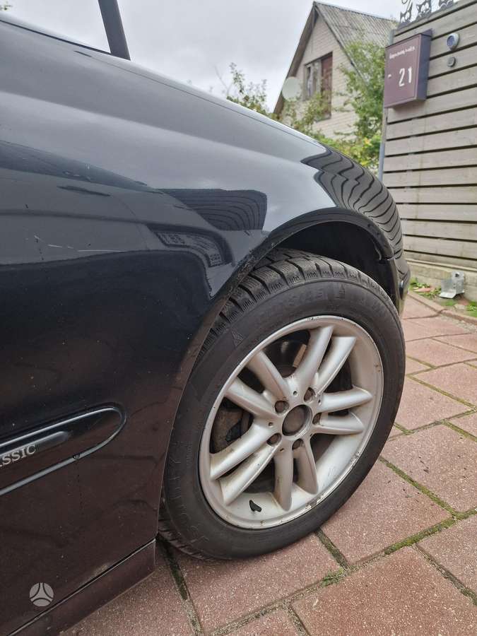 Mercedes-Benz C220 2005 — photo 8