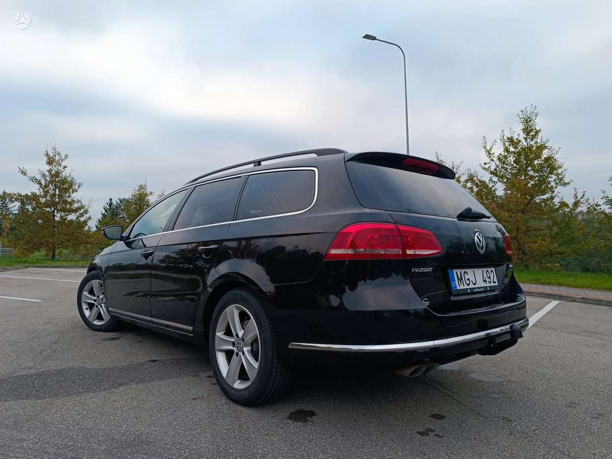 Volkswagen Passat 2012 — photo 7