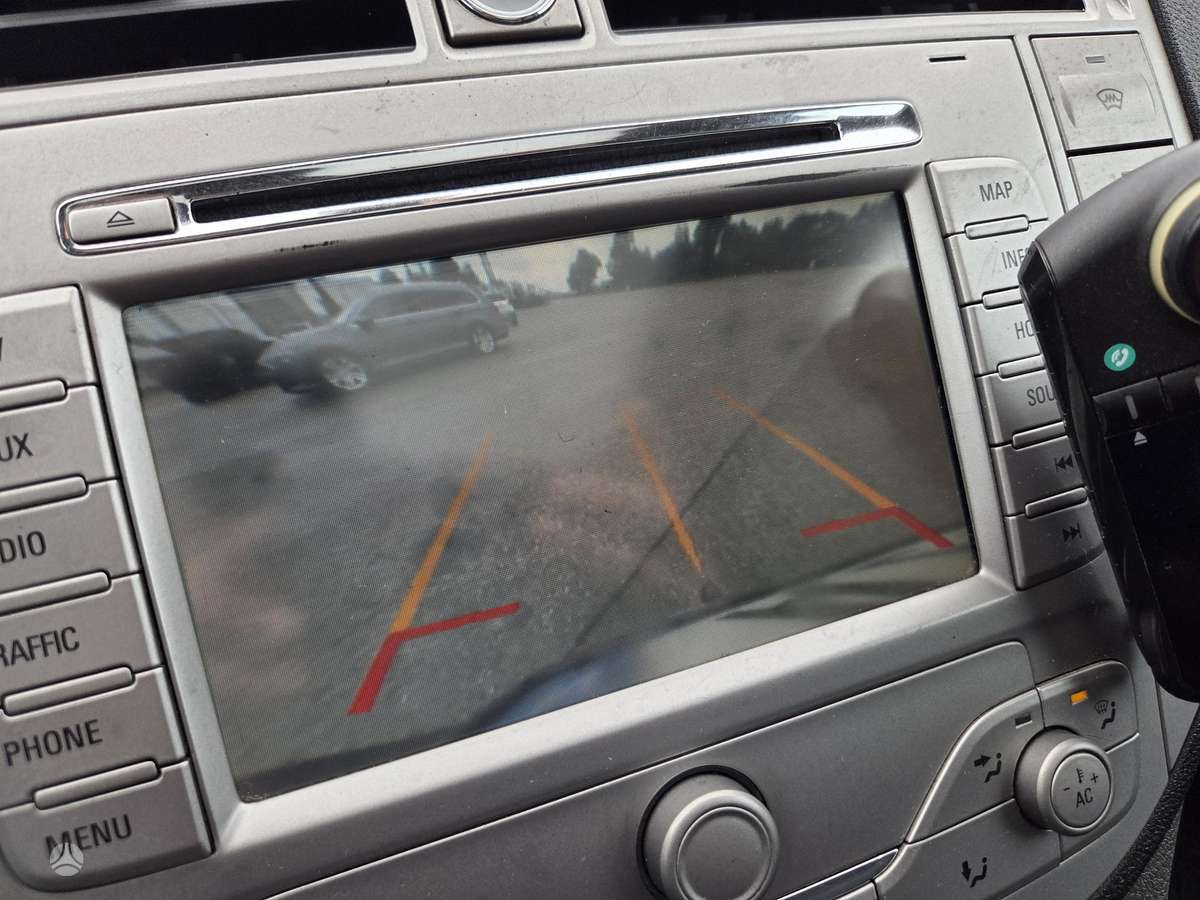 Ford Kuga 2010 — photo 8