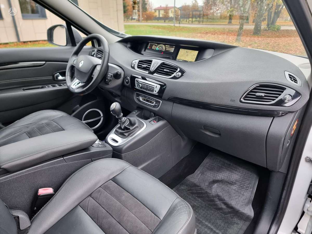 Renault Scenic 2013 — photo 13